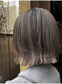 白髪ぼかしハイライト 脱白髪染め ブリーチ レイヤーカット ボブ