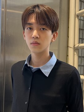 ゼストプール(ZEST POOL) 短めサイドパート センターパート