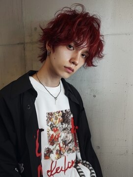 ネハス(nehus.) MEN’S HAIR/サーフカール/刈り上げセンターパート/ブリーチ
