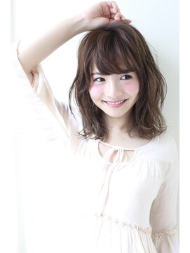 ネオリーブアイム 横浜西口店(Neolive aim) ミディアム、柔らかいパーマスタイル、タンバルモリ、