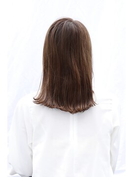 シュシュット(chouchoute) 吉祥寺斜めバングフェザーロングボルドークラシカルワンレン/037