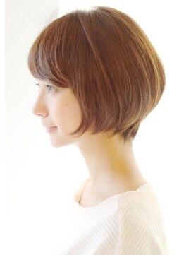 レウナ 外苑前(Reuna) 20代30代40代に人気シルエットが綺麗に見えるショートボブ