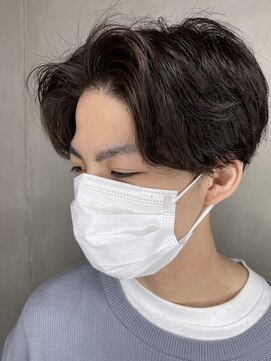 モノ アンド イニ(Mono & inni) カットカルマパーマ