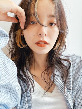 ディッセンバー 神宮前(December) インナーカラー/暗髪