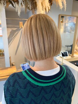 レオン(Re:ON) ハイトーンミニボブ