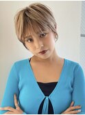 くびれ×抜け感ショート