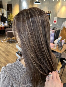 リィリ バイ ロダット 横浜(rili by LODAT) コントラストハイライト【rili横浜】