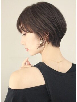 アウラ 近鉄八尾駅前店(Aura) ショートカット×イルミナカラー×UPTOGLOSS髪質改善  近鉄八尾