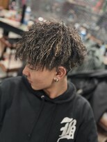 フォーコーナーズカットショップスリーセント 栄(FourCornersCutShop 3/cent)&nbsp;ツイストパーマ