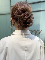〈Tierra毛利仁美〉洋装・和装にも似合うふんわりシニオンヘア