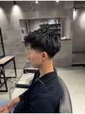 清潔感抜群！テーパーフェードアップバング