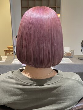 ショートヘア ハーフアンドハーフ(HALF AND HALF) 切りっぱなしボブ