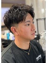 リア(Li'a)&nbsp;ツイストパーマ/テーパーフェード/メンズショート