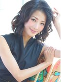 大人ガーリーダークアッシュミディアムレイヤーカットブリーチ