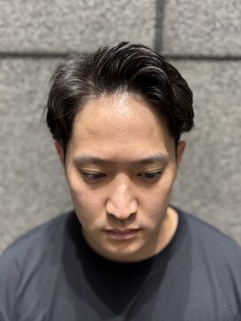 ヘアモード キクチ 銀座店 ビジネスナチュラル毛流れパーマ