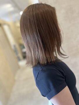 モエベル イズモ(MoeBell izumo) 似合わせブラウンカラーで大人っぽく上品に♪