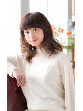 グラニュー(granew) ｇｒａｎｅｗ　大人かわいいアンニュイワンカールくびれセミディ