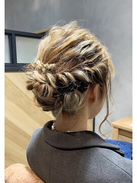 スーリール 荒戸店(Sourire) ゆるふわねじり編み込みアレンジ♪