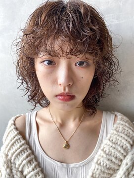 アイティーバイアルバム 下北沢店(IT by ALBUM) レイヤーパーマ_アースカラーくびれヘアツートンカラー_9081