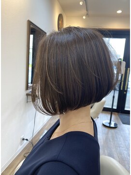 リアム(Liam) 前下がりラウンドボブ