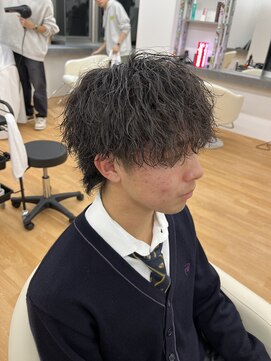 ビカム 名駅(become) ツイストスパイラルパーマウルフ