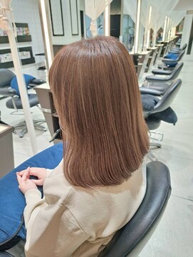 ミック ヘアアンドメイクアップ 高田店(miq Hair&Make up) 切りっぱなしミディアム/イルミナカラー/シアーベージュ/透明感