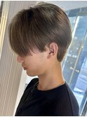 オリーブグレージュ×センターパート
