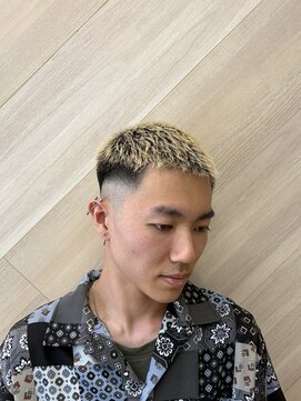 レボ 片町店(Revo) クロップ×フェード