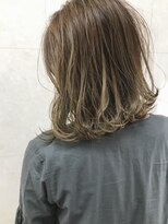 スピンヘアワークス(Spin Hair Works) 切りっぱなしカーキベージュ