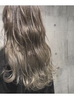 ホワイト 伊勢崎(WHITE)&nbsp;外国人風×イルミナ×バレイヤージュ【伊勢崎 イルミナカラー】