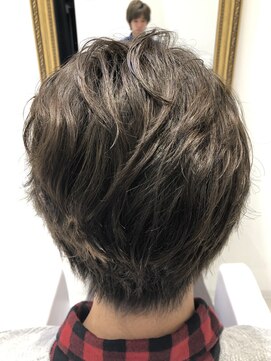 ゴカン(gokan) 【gokan金沢/トクミツ】コンマヘア/くせ毛風ショートレイヤー