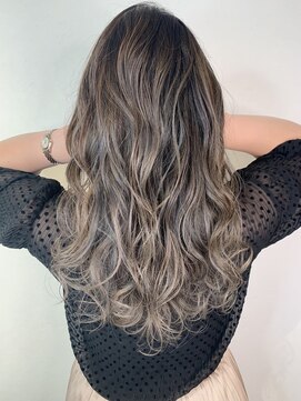 モーション 新宿(motion) グレージュグラデーション