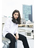 リュネッツ(lunettes) 外国人風・重めミディウェーブ