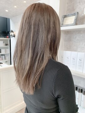 キャアリー(Caary) 福山市美容室Caary人気 ロングヘア グレーベージュカラー