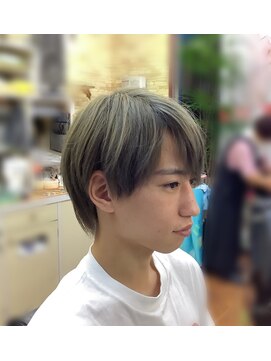 ヘアーサロン フカミ コントラストを効かせたマッシュヘア&アッシュ
