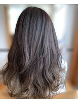 アドラーブル 駅南店(adorable)&nbsp;20代30代大人かわいい透明感ミルクティーブラウンロング