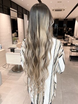 ステア ケース(stair case) スーパーロングバレイヤージュ　３０代４０代