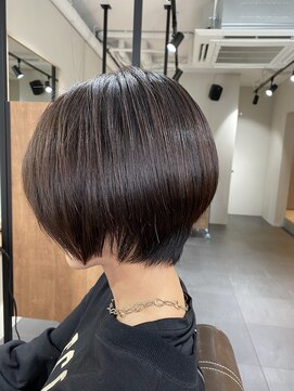 ナッジ(Nudge) ケアストレート ショートボブ