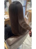 〔スタイリスト吉田 柔らかさと艶の縮毛矯正〕