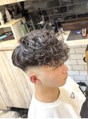スペインカール フェード メンズパーマ 海外ヘア