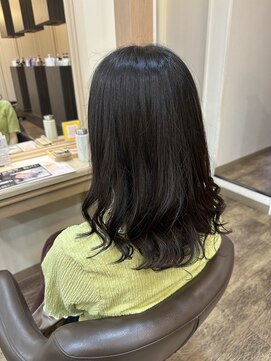 アルターリール(aL ter Rire) 黒髪/ボブルフ/ネビージュ/小顔/ワンレン/杉田花乃