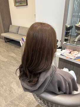 サロンド シルエット(SALON DE SILHOUETTE) ベージュカラー