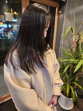 燈 レイヤーカット×縮毛矯正