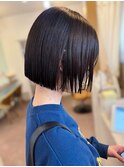 パツっと切りっぱなしボブ