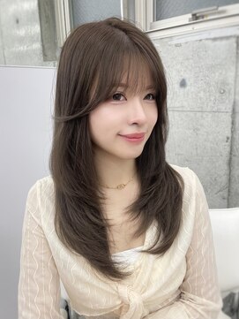 エヌアイ オモテサンドウ(ni omotesando) ざくざくレイヤーカット/オリーブベージュ/お顔周りカット上野