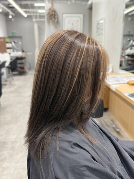 アヴァンス 京橋店(AVANCE) 巻かなくても綺麗な外国人風ハイライト