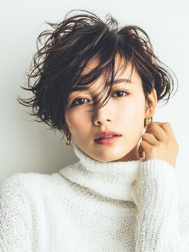 ヒマル 学芸大学(Himaru) 大人女性/ヘアセット黒髪/ボブルフ/ネビージュ/ショートカット