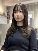 モク(mok)&nbsp;レイヤーカット×シースルーバングでワンカールで決まる髪型へ★
