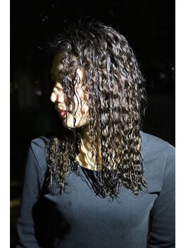 フリーク(FREAK)の写真/レディースにもおすすめなスパイラルパーマ！こだわりたい人へ似合う髪型を提案☆
