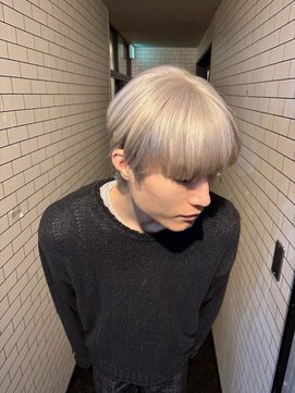 Men's JESTER【メンズジェスター】メンズカット/メンズパーマ/メンズカラー/フェード 〈REi〉ホワイト・ベージュ